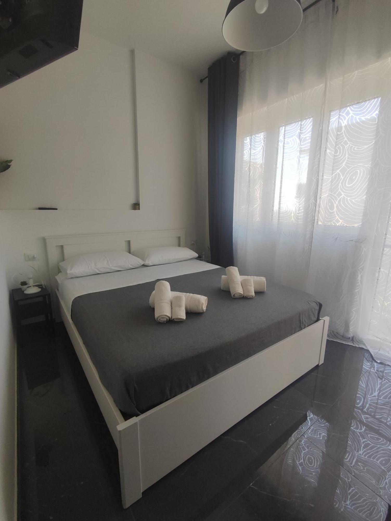 Oniria Suite - 100 Mt Dal Mare Terracina Zewnętrze zdjęcie